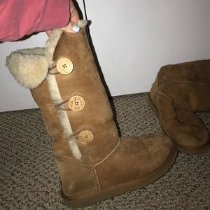 Tall button up chestnut Ugg’s